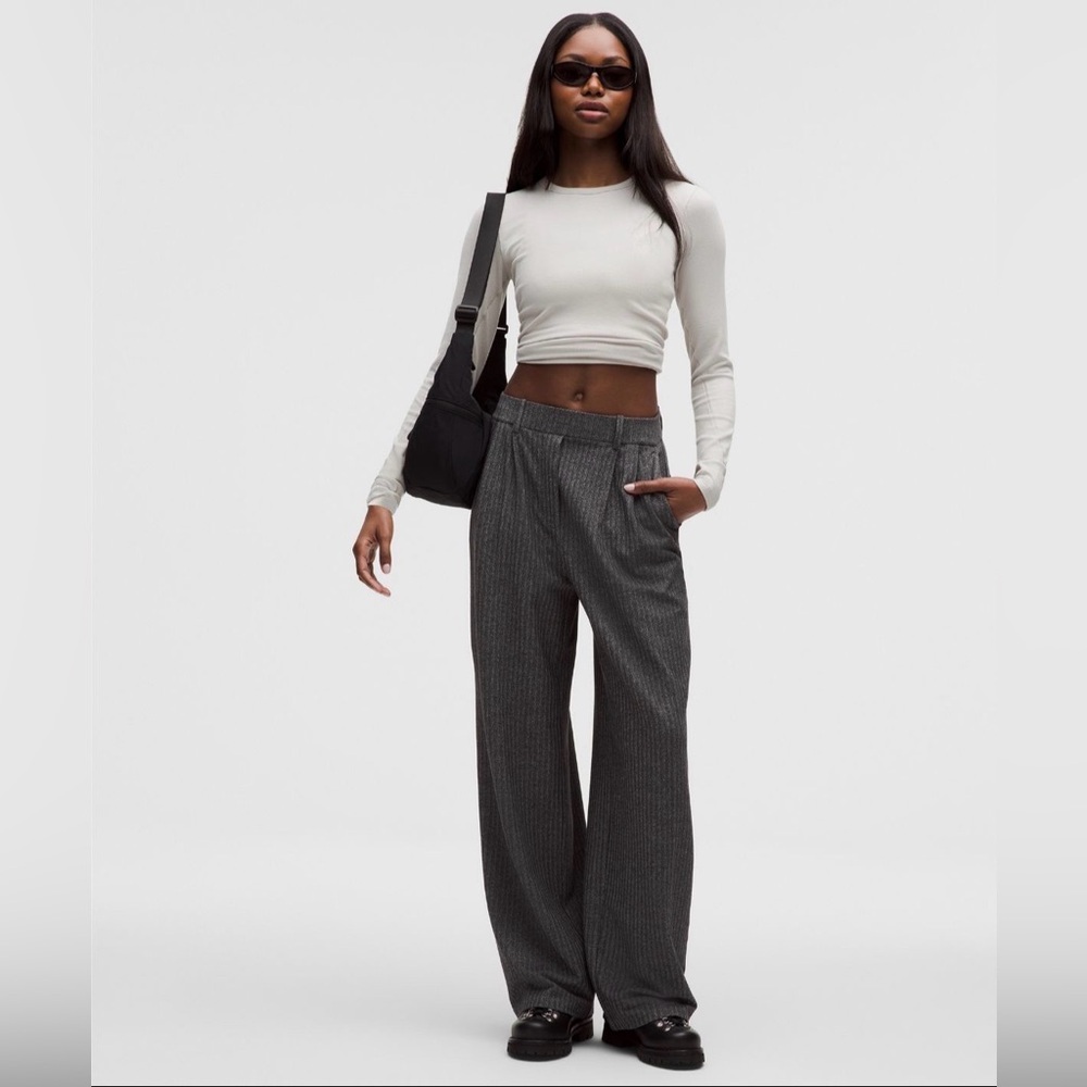 🆕🖤 Lululemon Daydrift HR Wide Leg Trouser Short - Herringbone Deep Coal Black